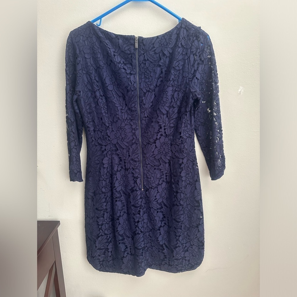 Vince Camuto Womens Size 4 Navy Lace Overlay Shift Dress 3/4 See Through Sleeve - Picture 2 of 8
